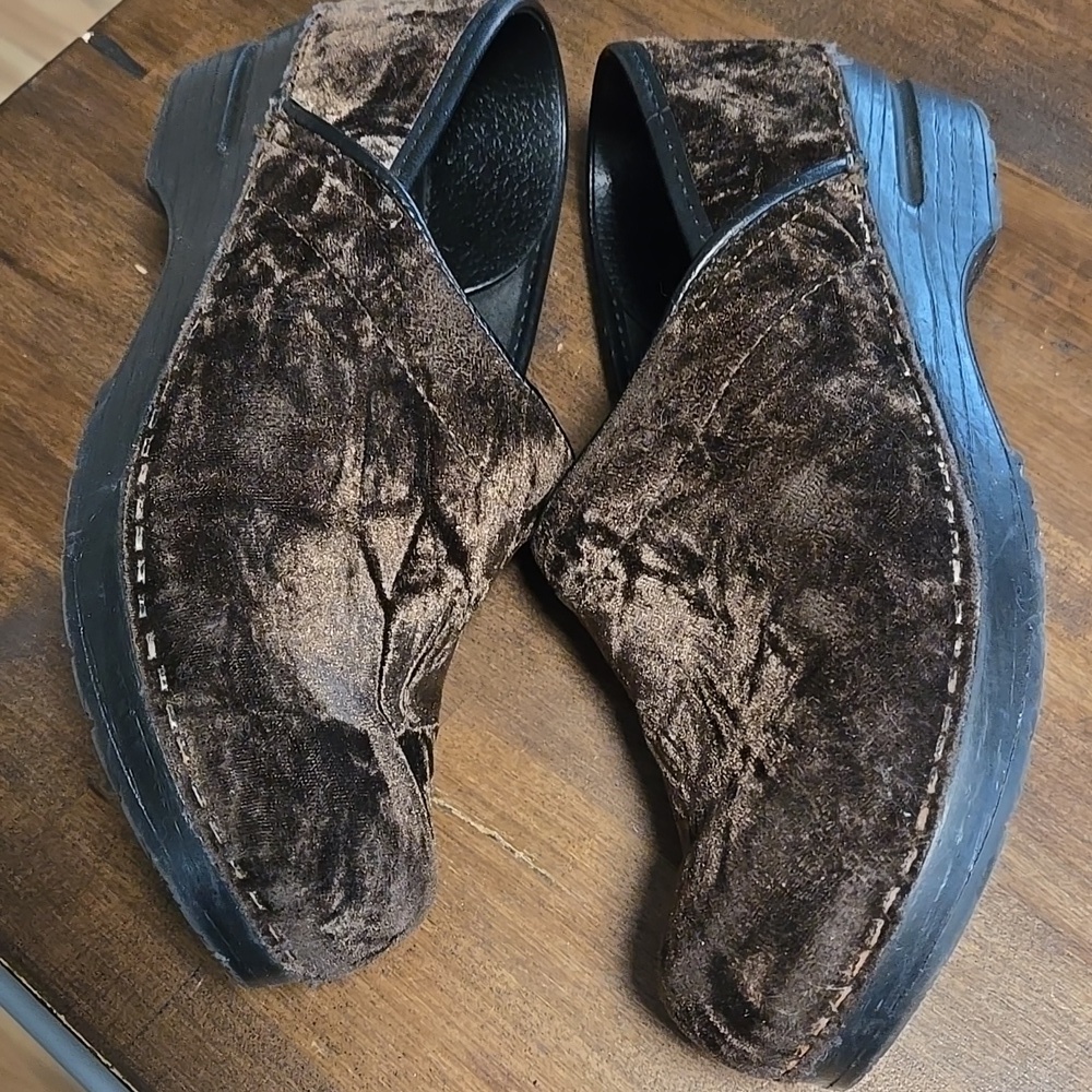 Dansko Brown Velvet Women's Professinal Clogs Size 39 - Picture 6 of 8